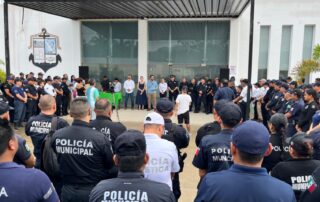 El presidente municipal de Puerto Vallarta, Luis Munguía, anunció que cerca de 200 elementos de la Policía Municipal pasarán de nómina eventual a la nómina general del Ayuntamiento.
