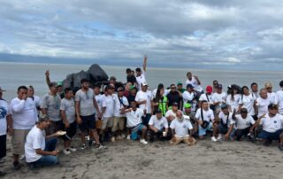 Recolectan dos toneladas de basura en playa Boca de Tomates