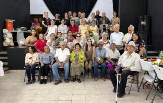 Celebra DIF aniversarios de adultos mayores