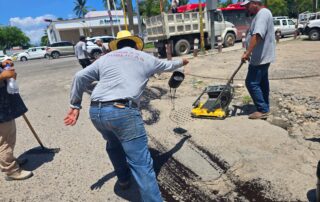 Adios bache-Vallarta realizan obras emergentes
