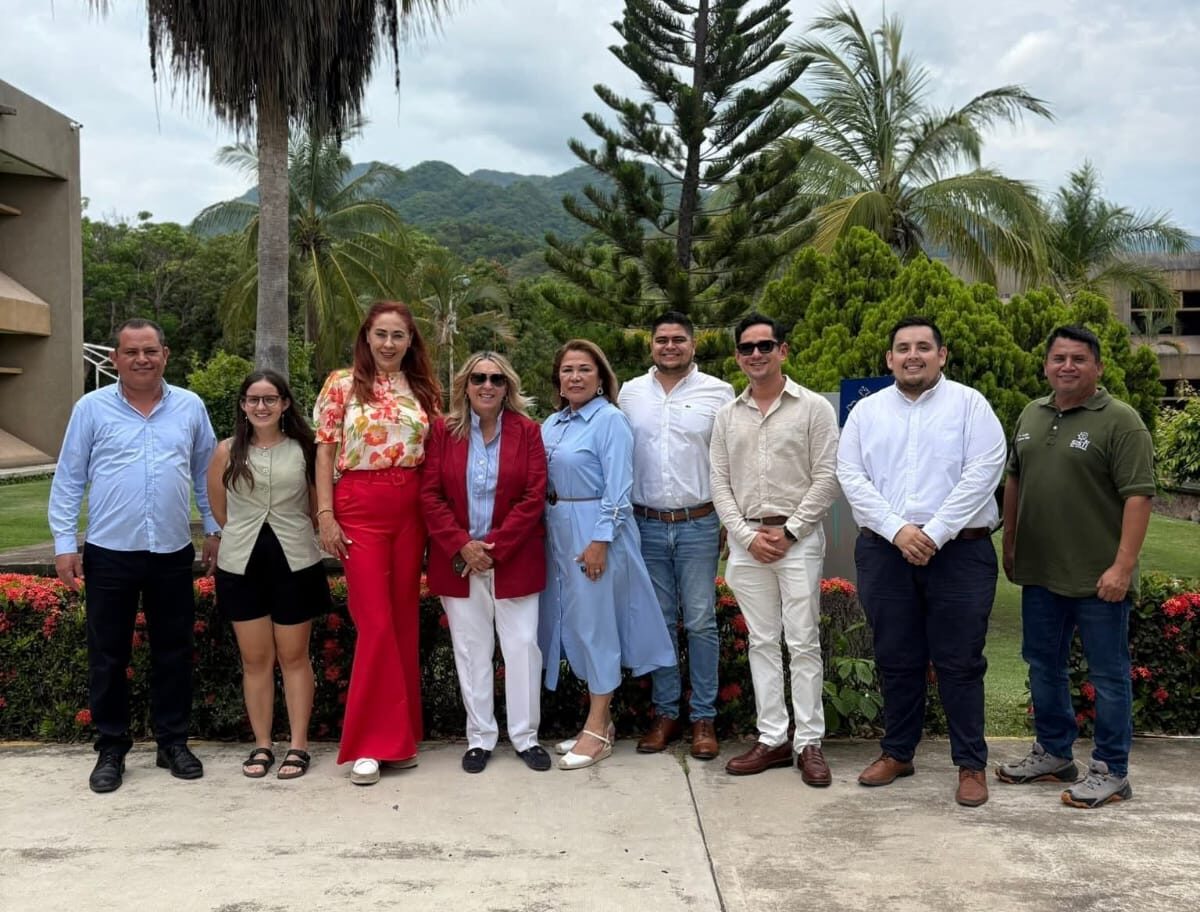 Vallarta y Fresno consolidan alianza académica